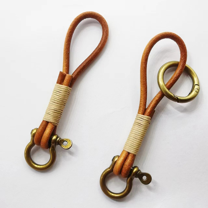 Vintage Fashion Ornaments - Gantungan Kunci Kulit Sapi Retro untuk