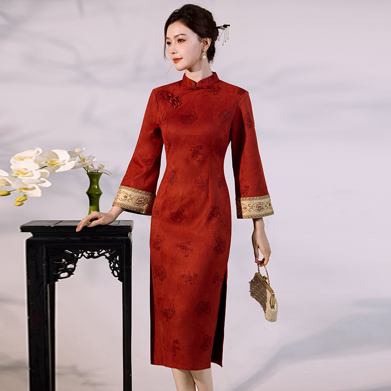Vintage Fashion Gen Z - Gaun Qipao Beludru Suede Mewah -
