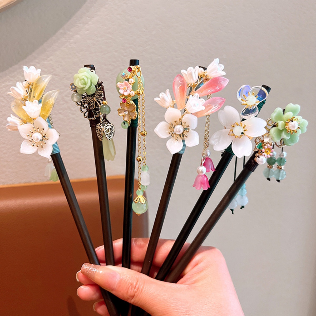 Vintage Fashion Accessories - Jepit Rambut Kayu Rumbai Bunga Indah