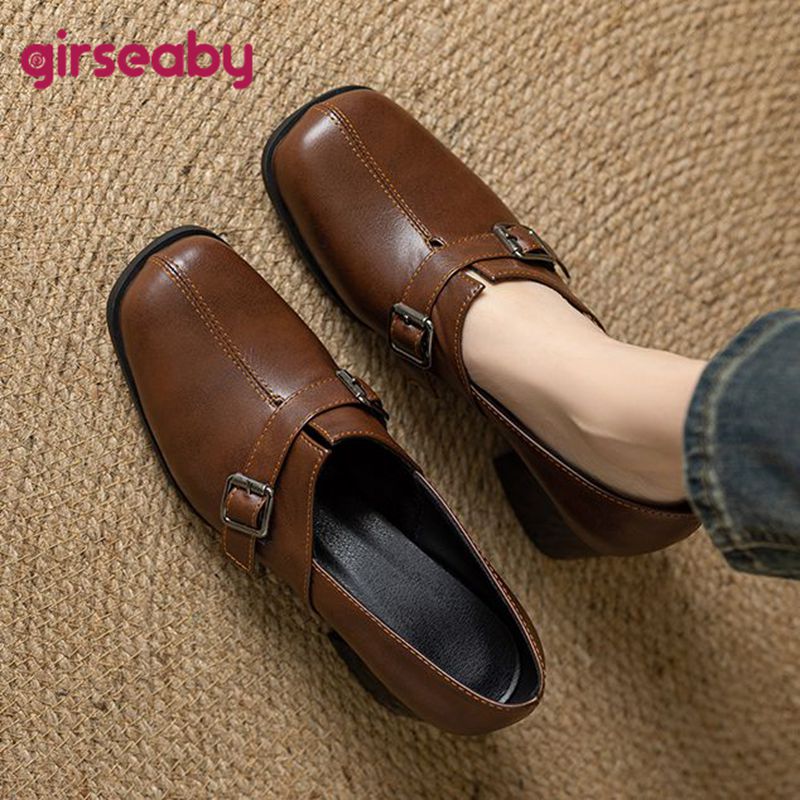 Vintage Fashion And Design - Girseaby Vintage Wanita Pompa Square Toe