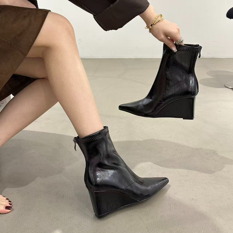 Sepatu Bot Wanita Musim Gugur  - Vintage Fashion Style Female ulasan dan harga