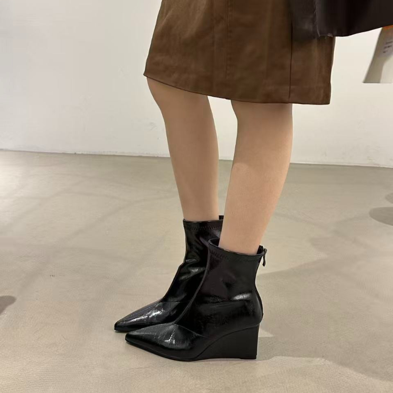 Sepatu Bot Wanita Musim Gugur  - Vintage Fashion Style Female ulasan dan harga