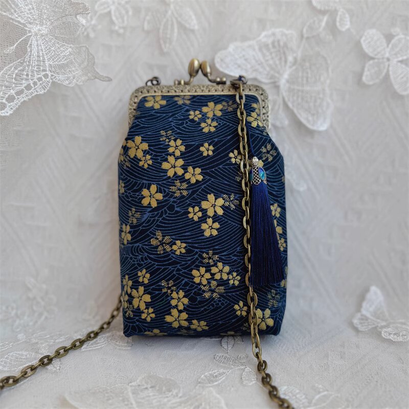 2025 gaya busana Tradisional C - Vintage Fashion Style Female ulasan dan harga